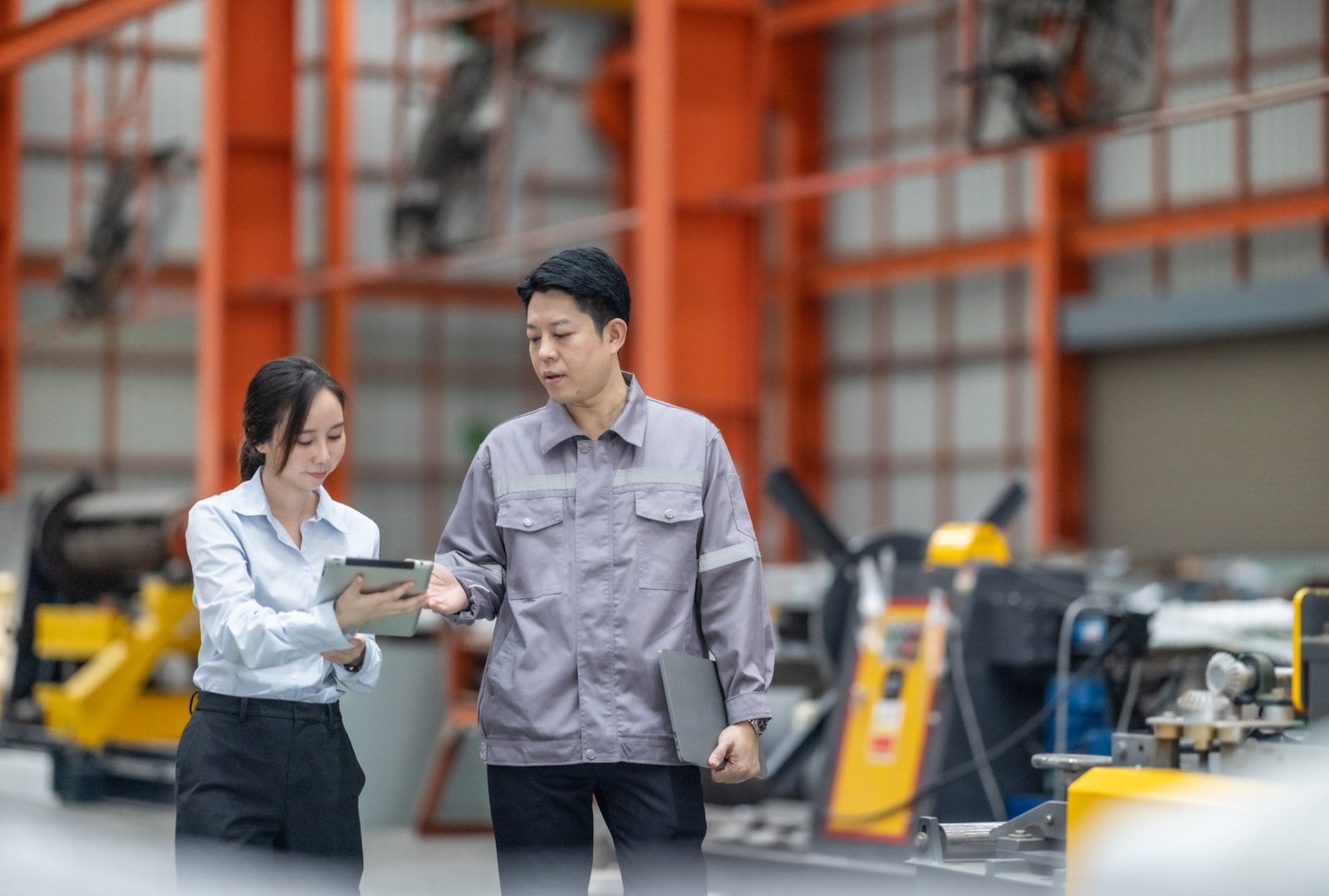 Application engineer reviewing cellulose ether formulation questions